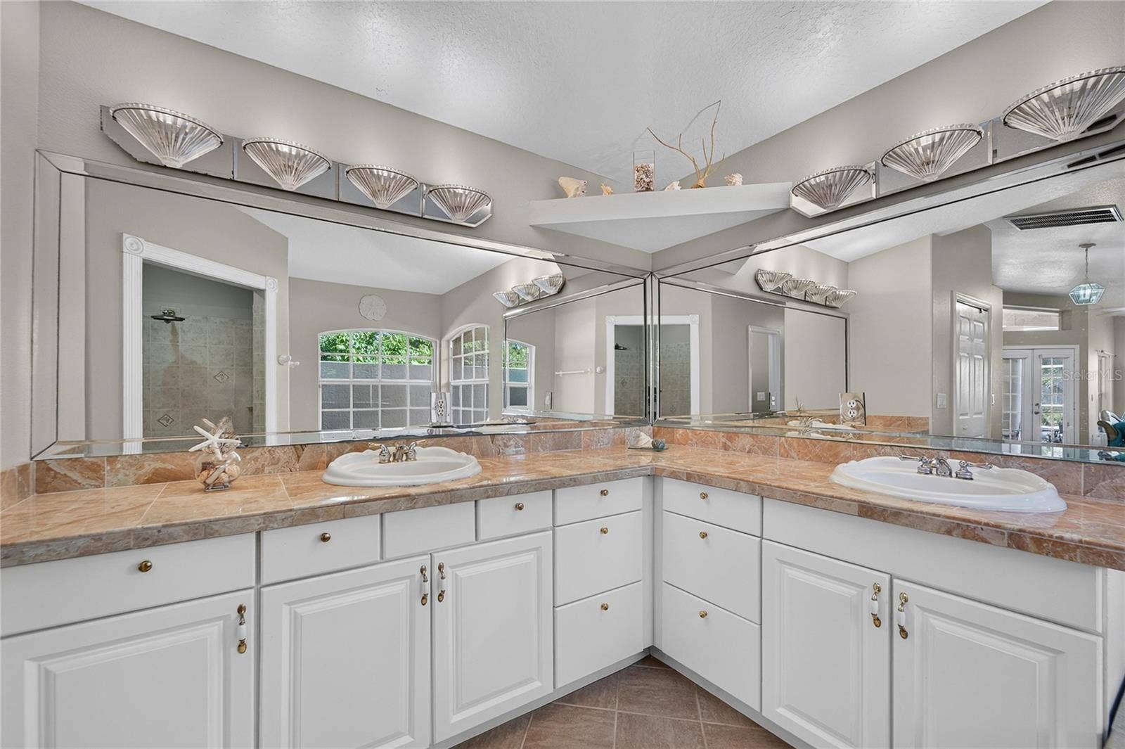 0 OLCOTT DRIVE, Wesley Chapel, FL 33544 Double vanity garden bath