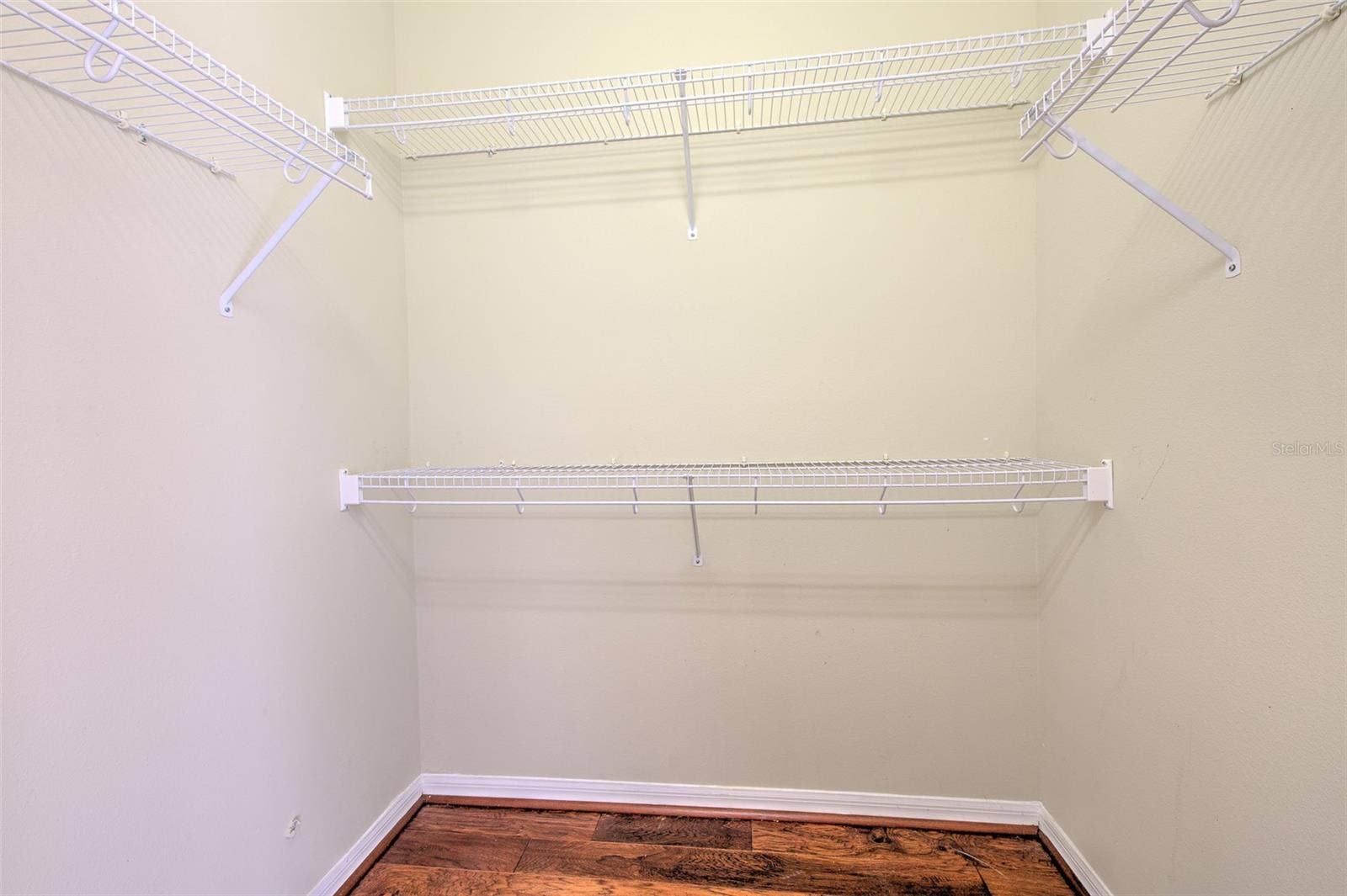 8804 SANDY PLAINS DRIVE, Riverview, FL 33578 8804 SANDY PLAINS DRIVE, Riverview, FL 33578
