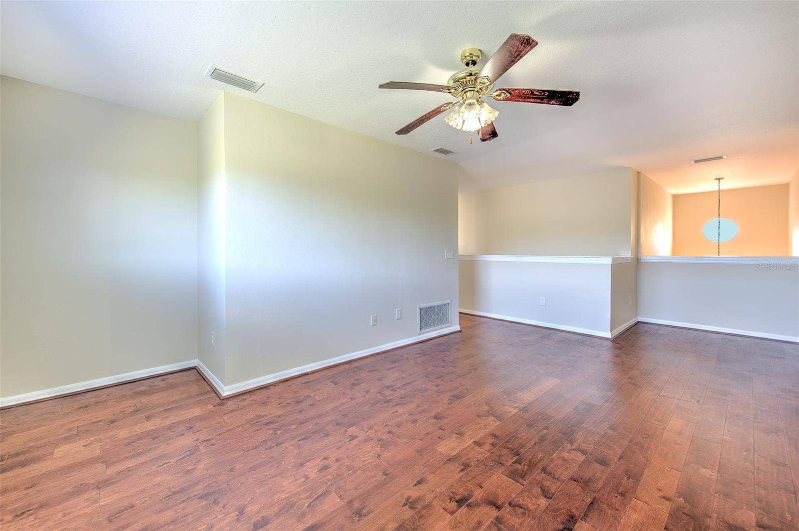8804 SANDY PLAINS DRIVE, Riverview, FL 33578 8804 SANDY PLAINS DRIVE, Riverview, FL 33578