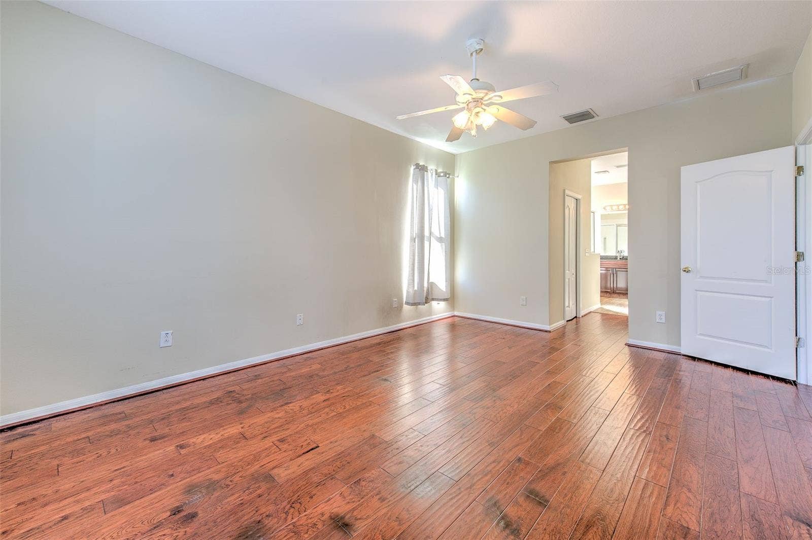 8804 SANDY PLAINS DRIVE, Riverview, FL 33578 8804 SANDY PLAINS DRIVE, Riverview, FL 33578