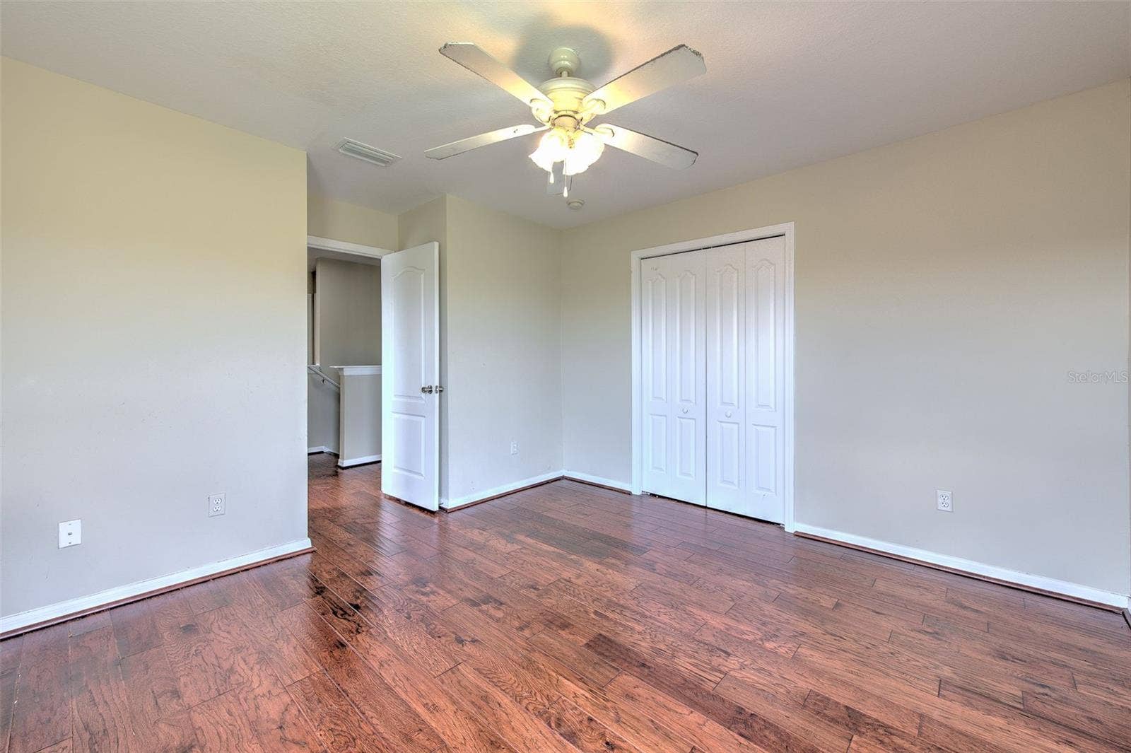 8804 SANDY PLAINS DRIVE, Riverview, FL 33578 8804 SANDY PLAINS DRIVE, Riverview, FL 33578