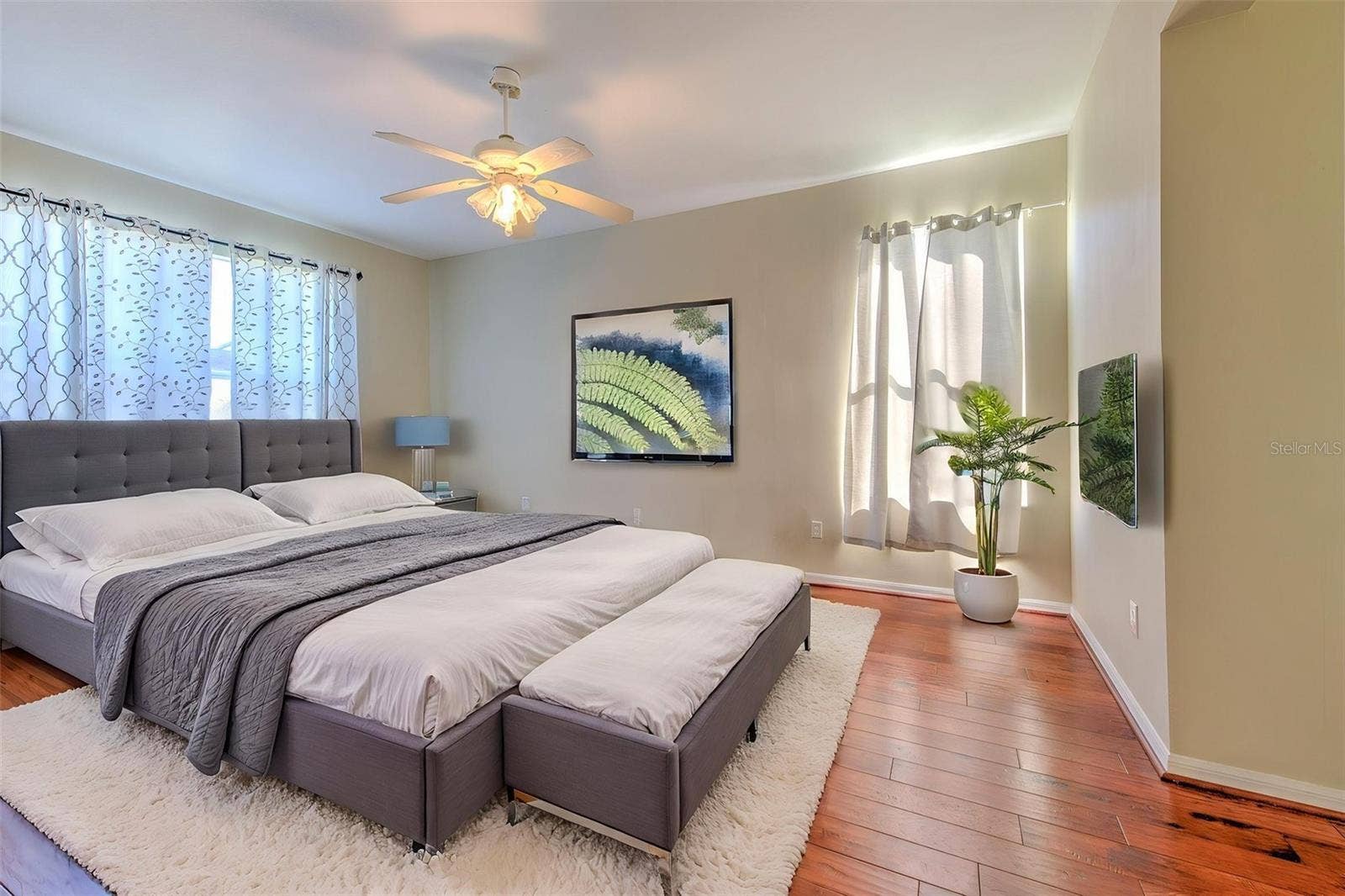 8804 SANDY PLAINS DRIVE, Riverview, FL 33578 8804 SANDY PLAINS DRIVE, Riverview, FL 33578