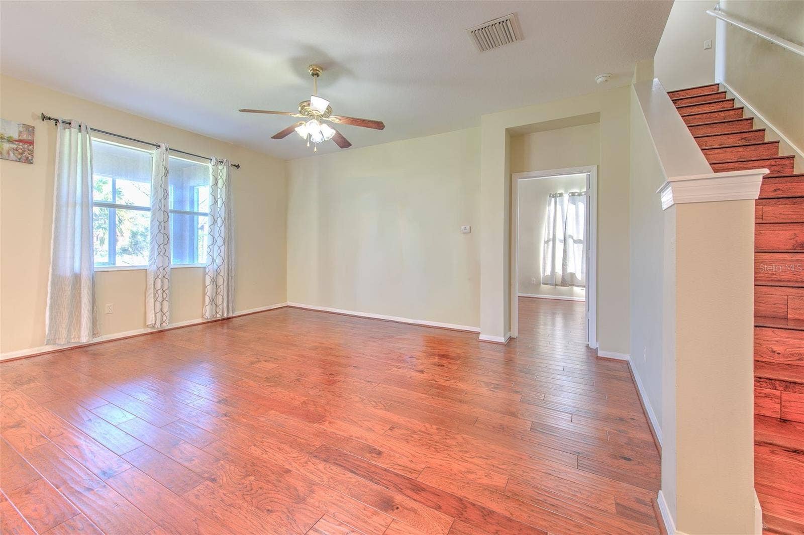 8804 SANDY PLAINS DRIVE, Riverview, FL 33578 8804 SANDY PLAINS DRIVE, Riverview, FL 33578
