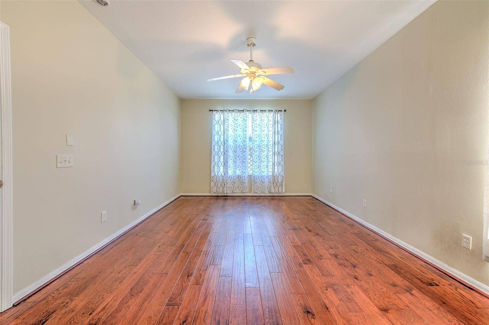 8804 SANDY PLAINS DRIVE, Riverview, FL 33578 8804 SANDY PLAINS DRIVE, Riverview, FL 33578