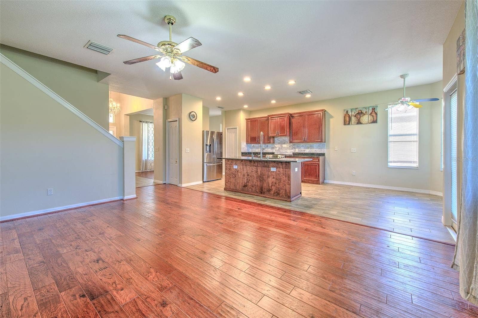 8804 SANDY PLAINS DRIVE, Riverview, FL 33578 8804 SANDY PLAINS DRIVE, Riverview, FL 33578