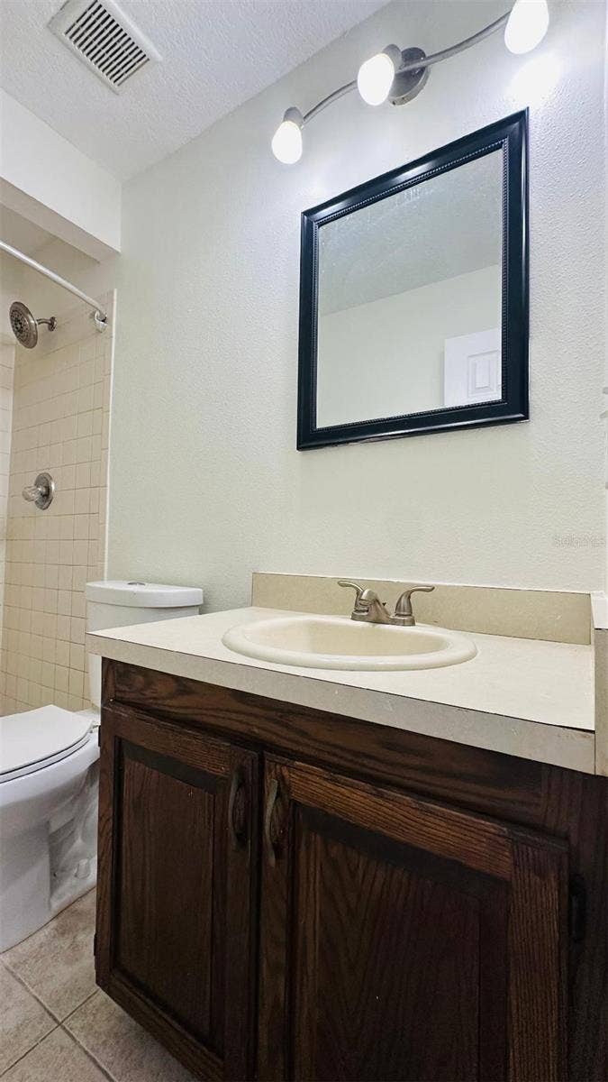 16634 BRIGADOON DRIVE, Tampa, FL 33618 16634 BRIGADOON DRIVE, Tampa, FL 33618