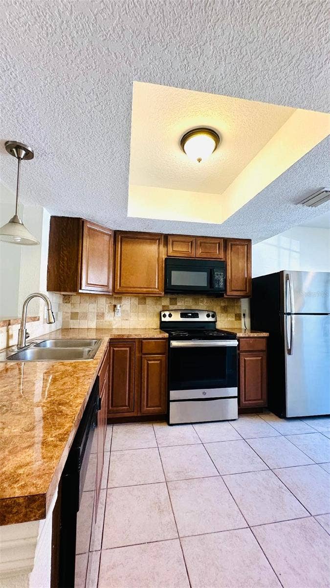 16634 BRIGADOON DRIVE, Tampa, FL 33618 16634 BRIGADOON DRIVE, Tampa, FL 33618