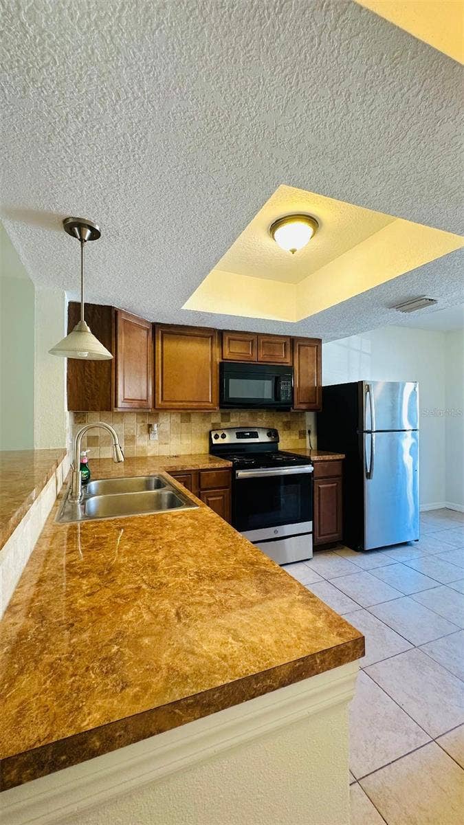 16634 BRIGADOON DRIVE, Tampa, FL 33618 16634 BRIGADOON DRIVE, Tampa, FL 33618