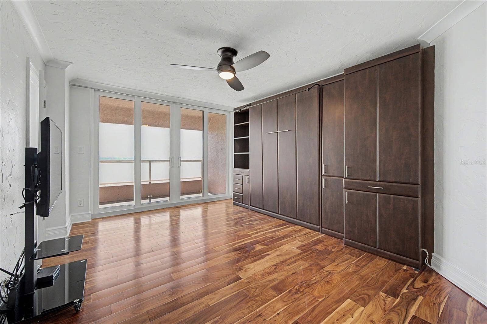 Second bedroom with a Murphy bed