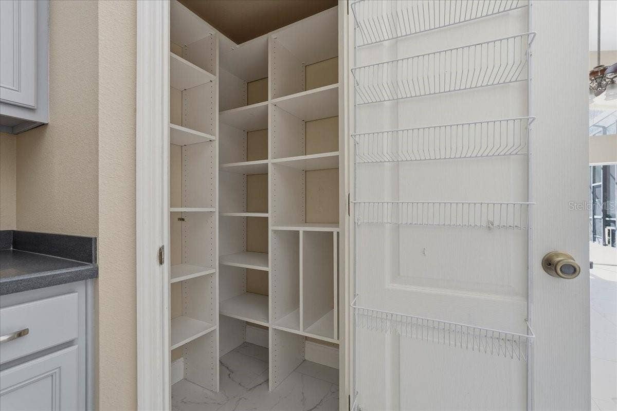 8211 CANYON CREEK WAY, Tampa, FL 33647 8211 CANYON CREEK WAY, Tampa, FL 33647