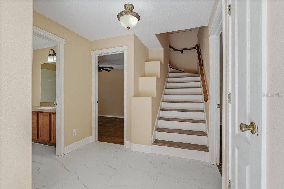 8211 CANYON CREEK WAY, Tampa, FL 33647 8211 CANYON CREEK WAY, Tampa, FL 33647