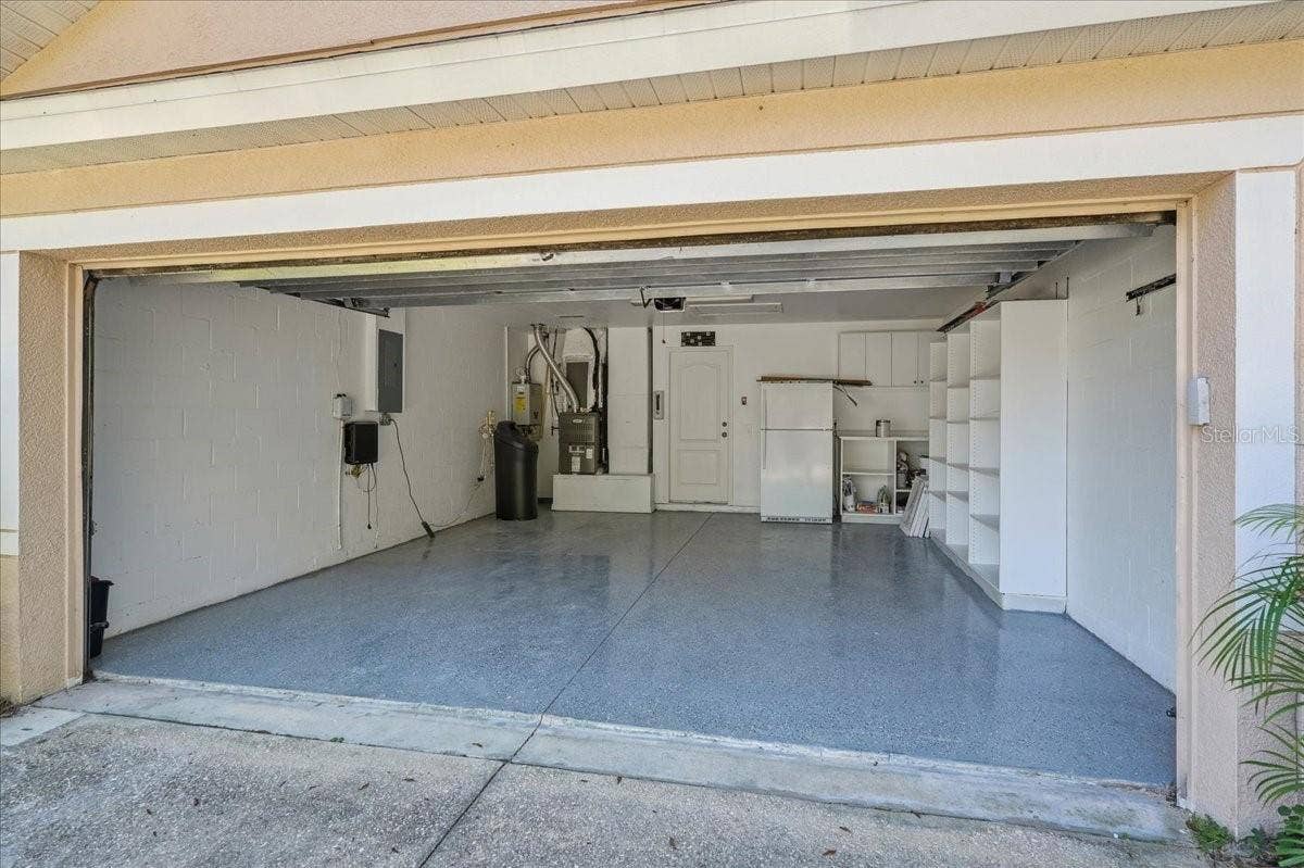 8211 CANYON CREEK WAY, Tampa, FL 33647 8211 CANYON CREEK WAY, Tampa, FL 33647