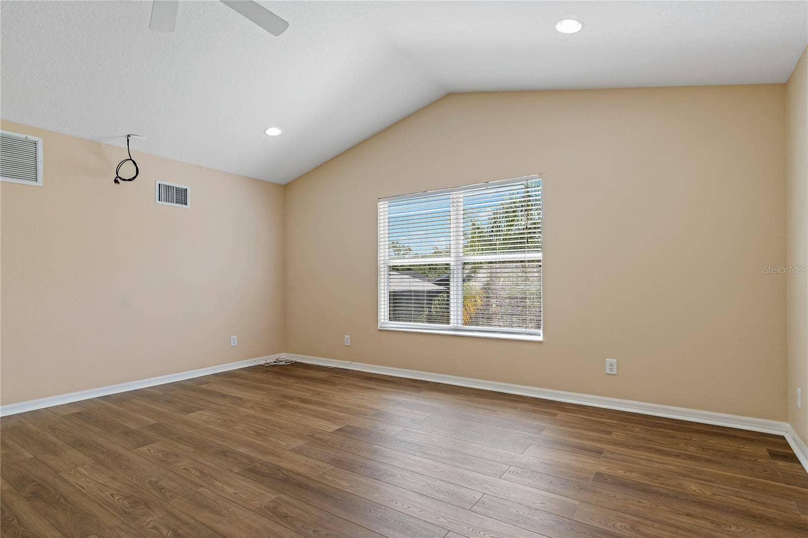 8211 CANYON CREEK WAY, Tampa, FL 33647 8211 CANYON CREEK WAY, Tampa, FL 33647