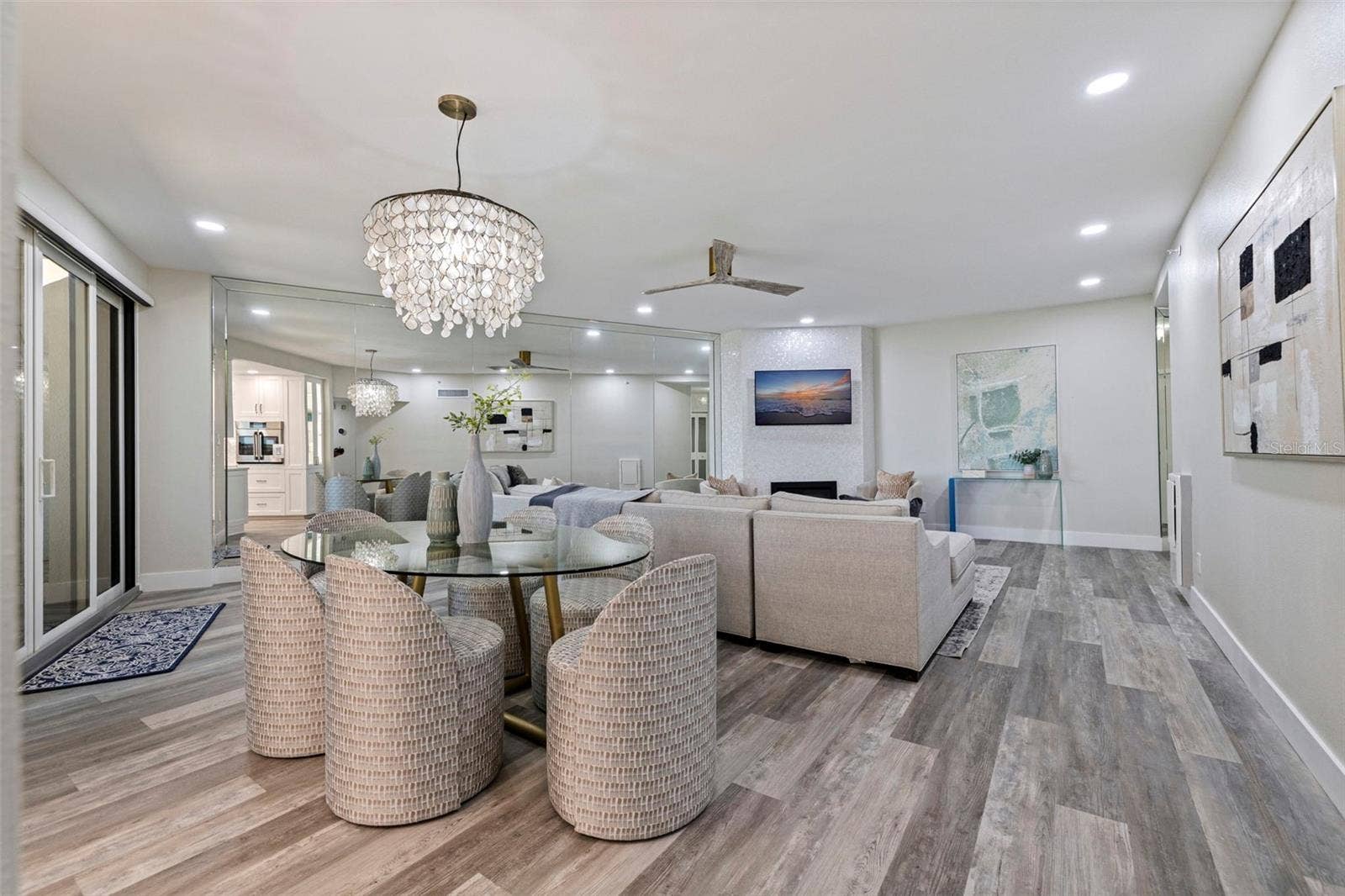 1600 GULF BOULEVARD, #1112, Clearwater, FL 33767 1600 GULF BOULEVARD, #1112, Clearwater, FL 33767