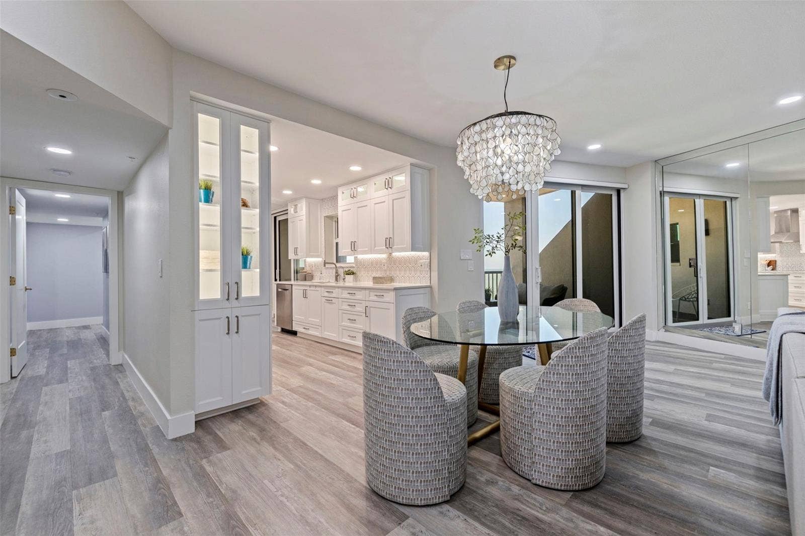1600 GULF BOULEVARD, #1112, Clearwater, FL 33767 1600 GULF BOULEVARD, #1112, Clearwater, FL 33767
