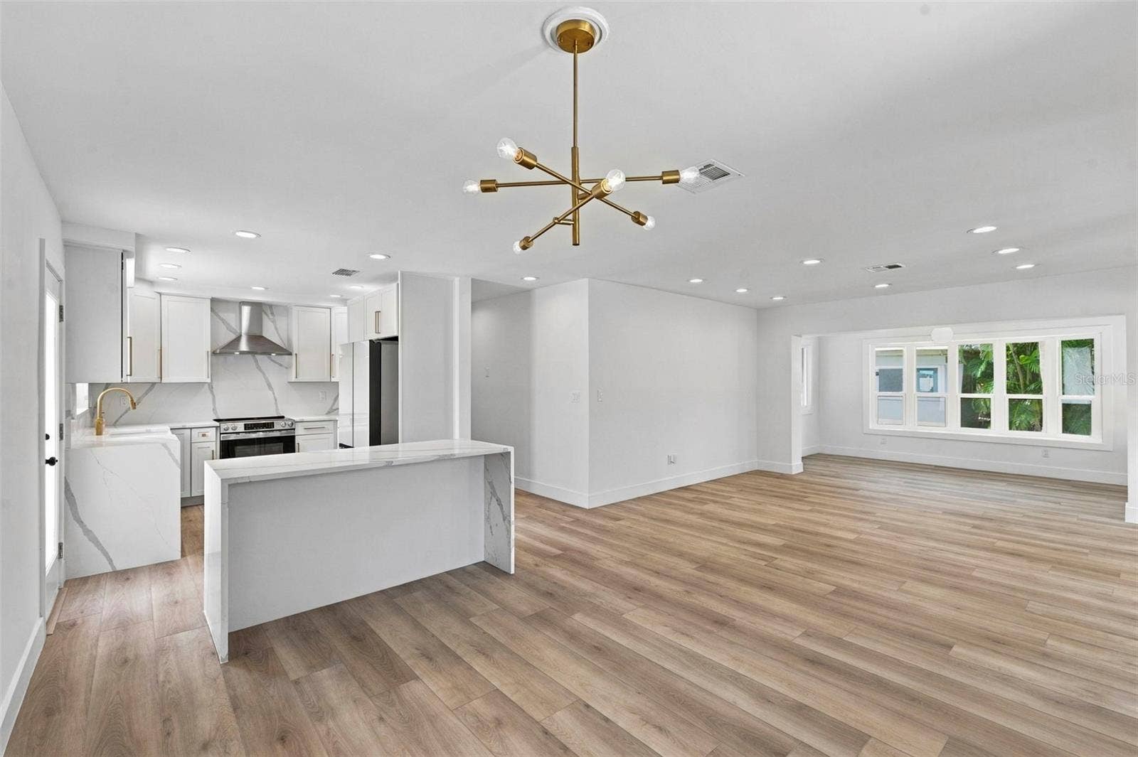 804 BRUCE AVENUE, Clearwater, FL 33767 804 BRUCE AVENUE, Clearwater, FL 33767