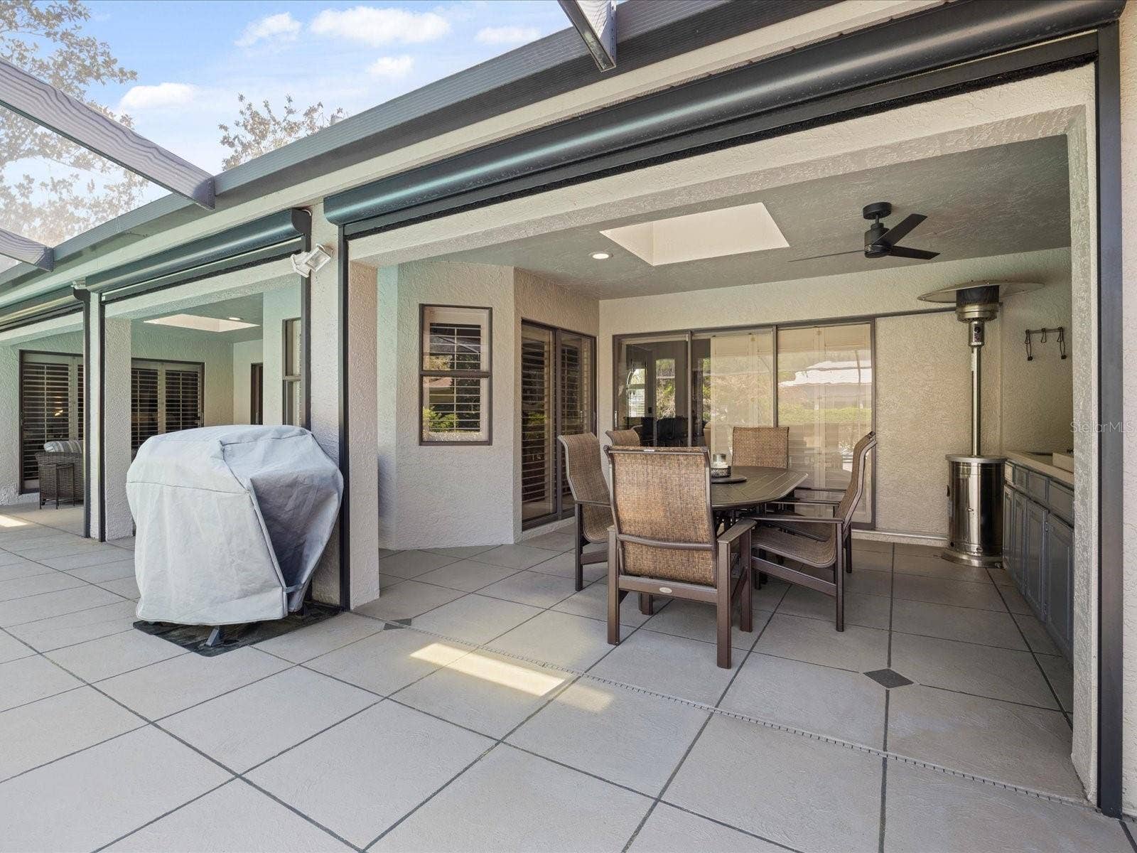 10 WINDRUSH COURT, Oldsmar, FL 34677