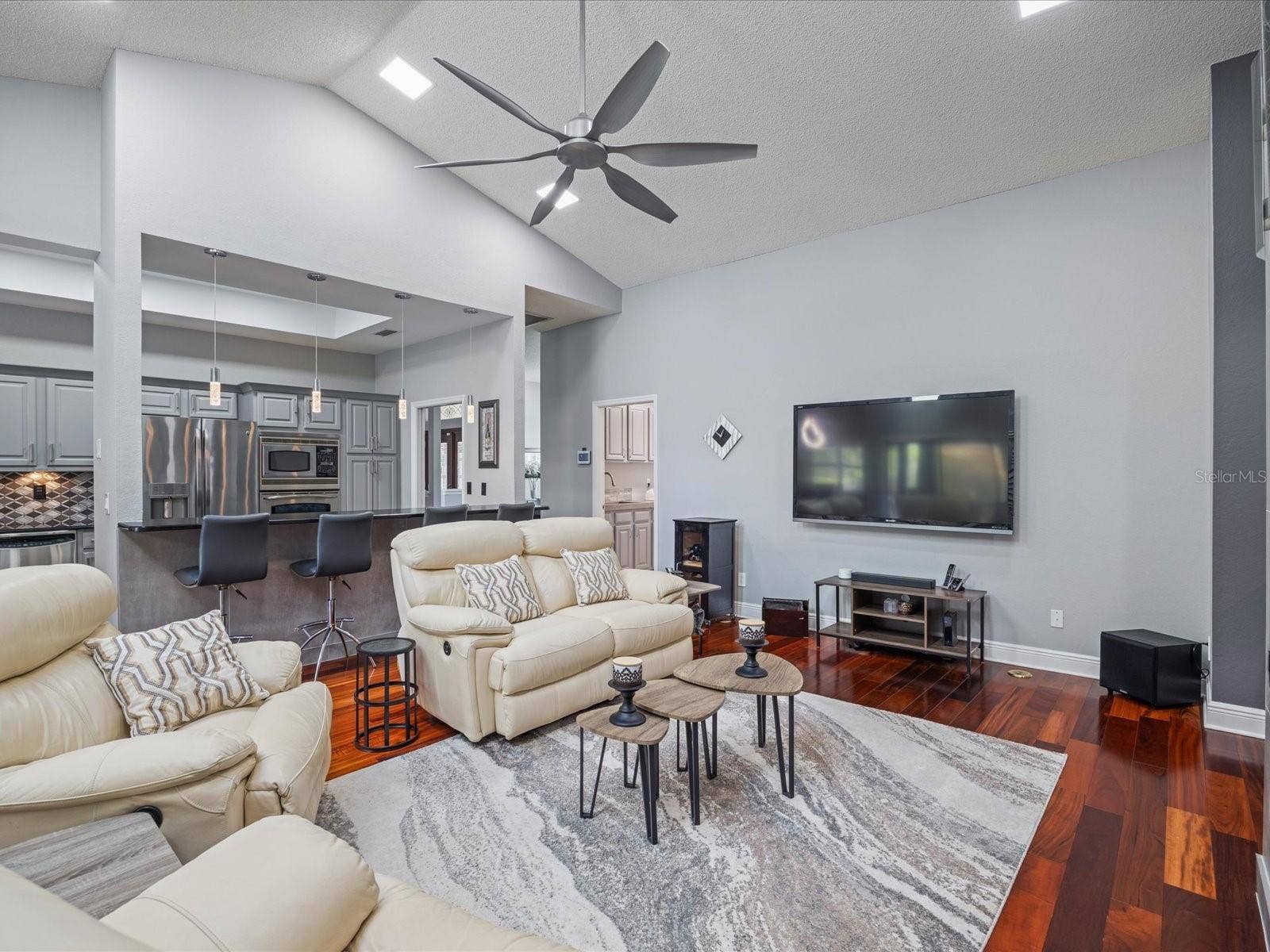 10 WINDRUSH COURT, Oldsmar, FL 34677