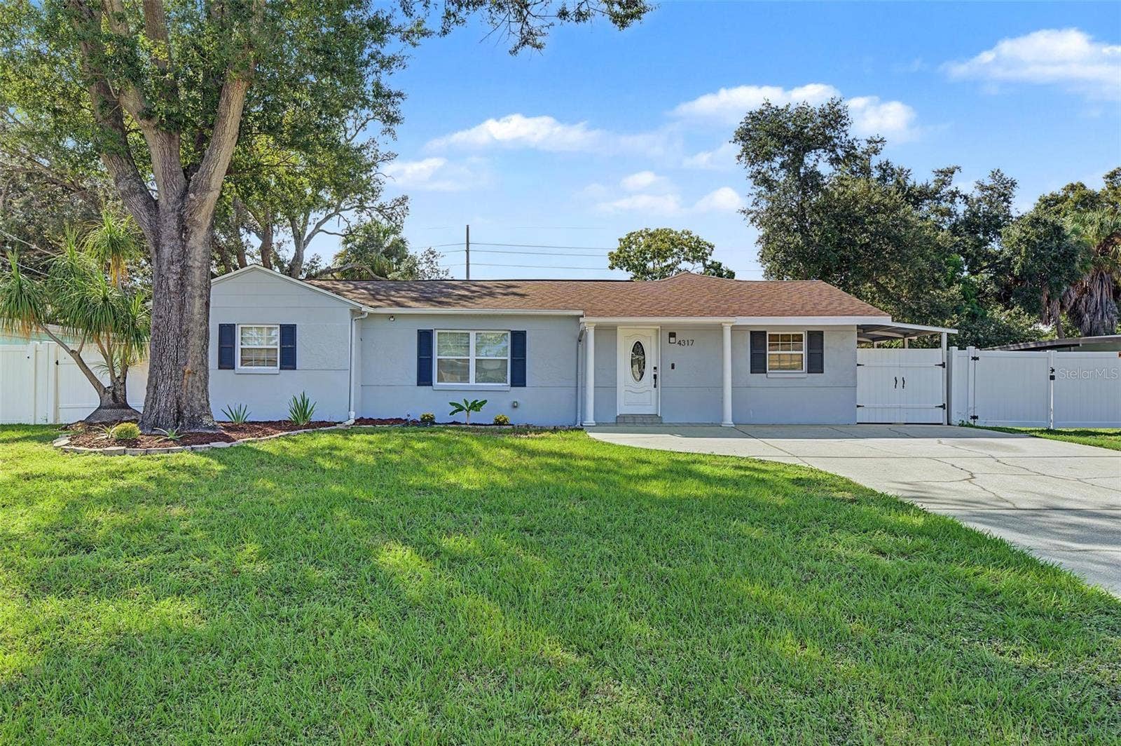 4317 S HALE AVENUE, Tampa, FL 33611 4317 S HALE AVENUE, Tampa, FL 33611