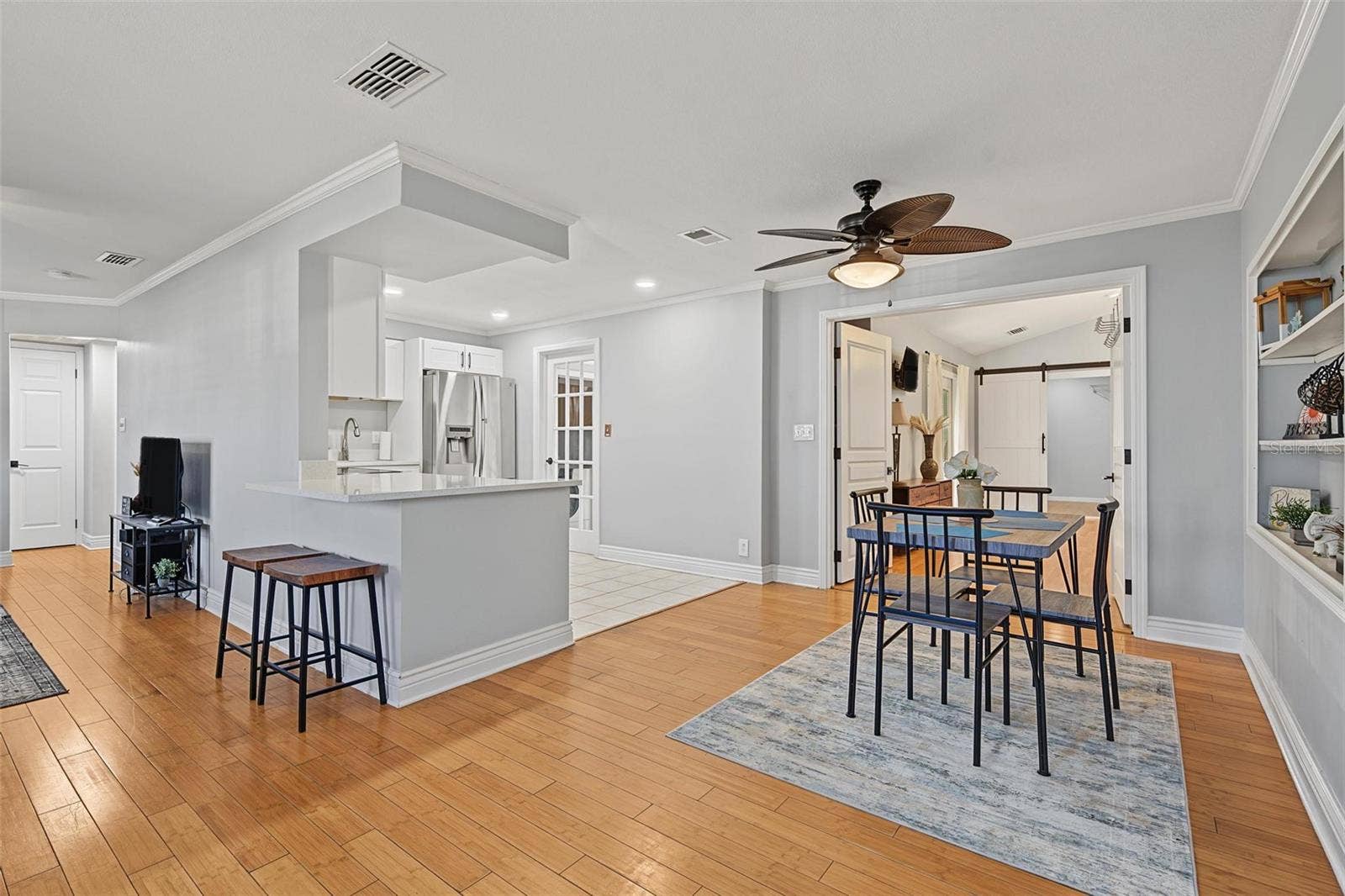 4317 S HALE AVENUE, Tampa, FL 33611 4317 S HALE AVENUE, Tampa, FL 33611