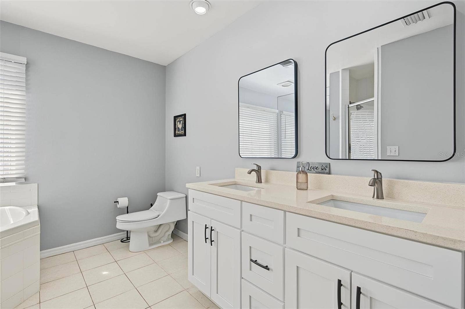 4317 S HALE AVENUE, Tampa, FL 33611 4317 S HALE AVENUE, Tampa, FL 33611