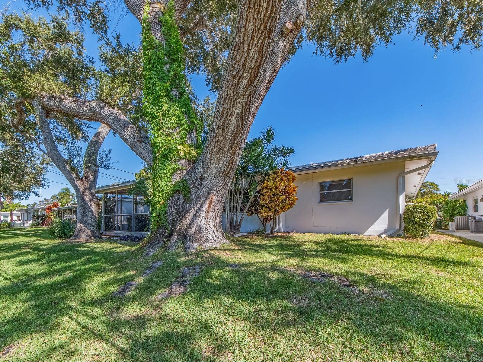 9234 141ST STREET, Seminole, FL 33776 9234 141ST STREET, Seminole, FL 33776