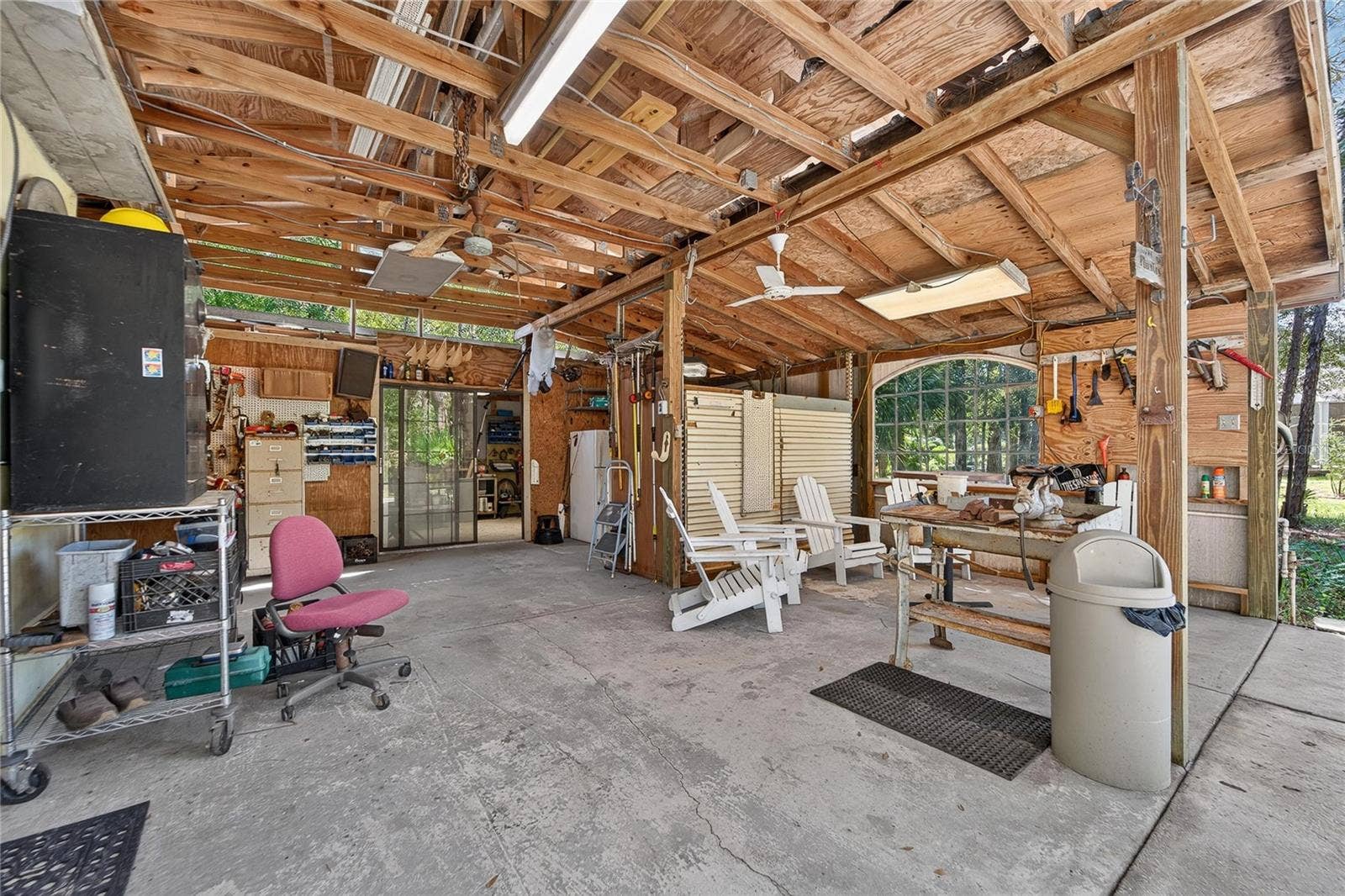 0 LINDENHURST DRIVE, Wesley Chapel, FL 33544 Barn/shop 32x32 with 10' ceiling. Hooked up to Electric and water