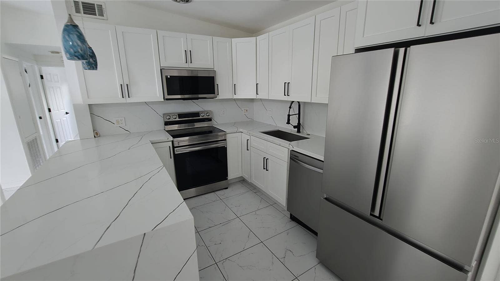 1600 DELAWARE AVENUE NE, St Petersburg, FL 33703
