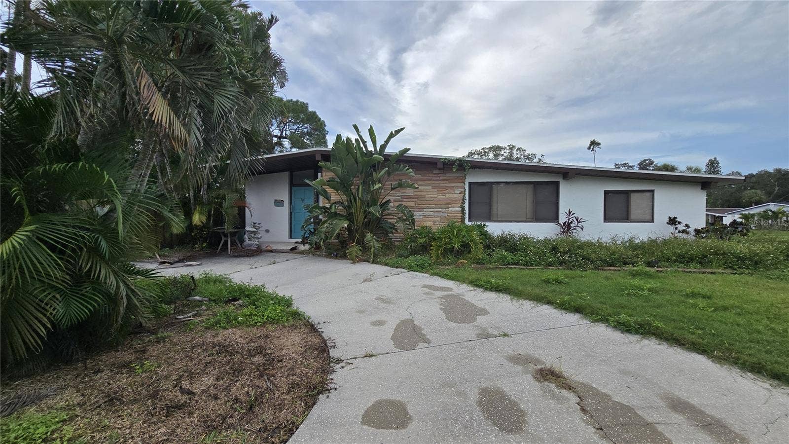1600 DELAWARE AVENUE NE, St Petersburg, FL 33703