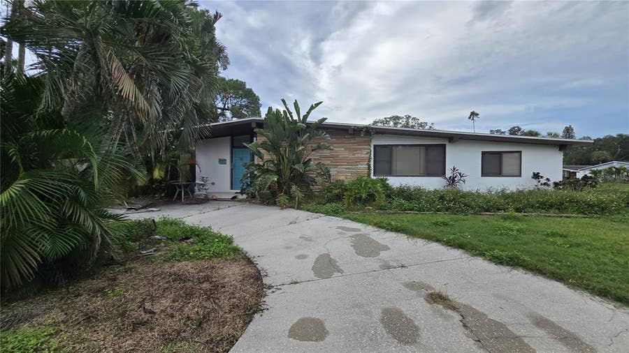 Property photo for 1600 DELAWARE AVENUE NE, St Petersburg, FL