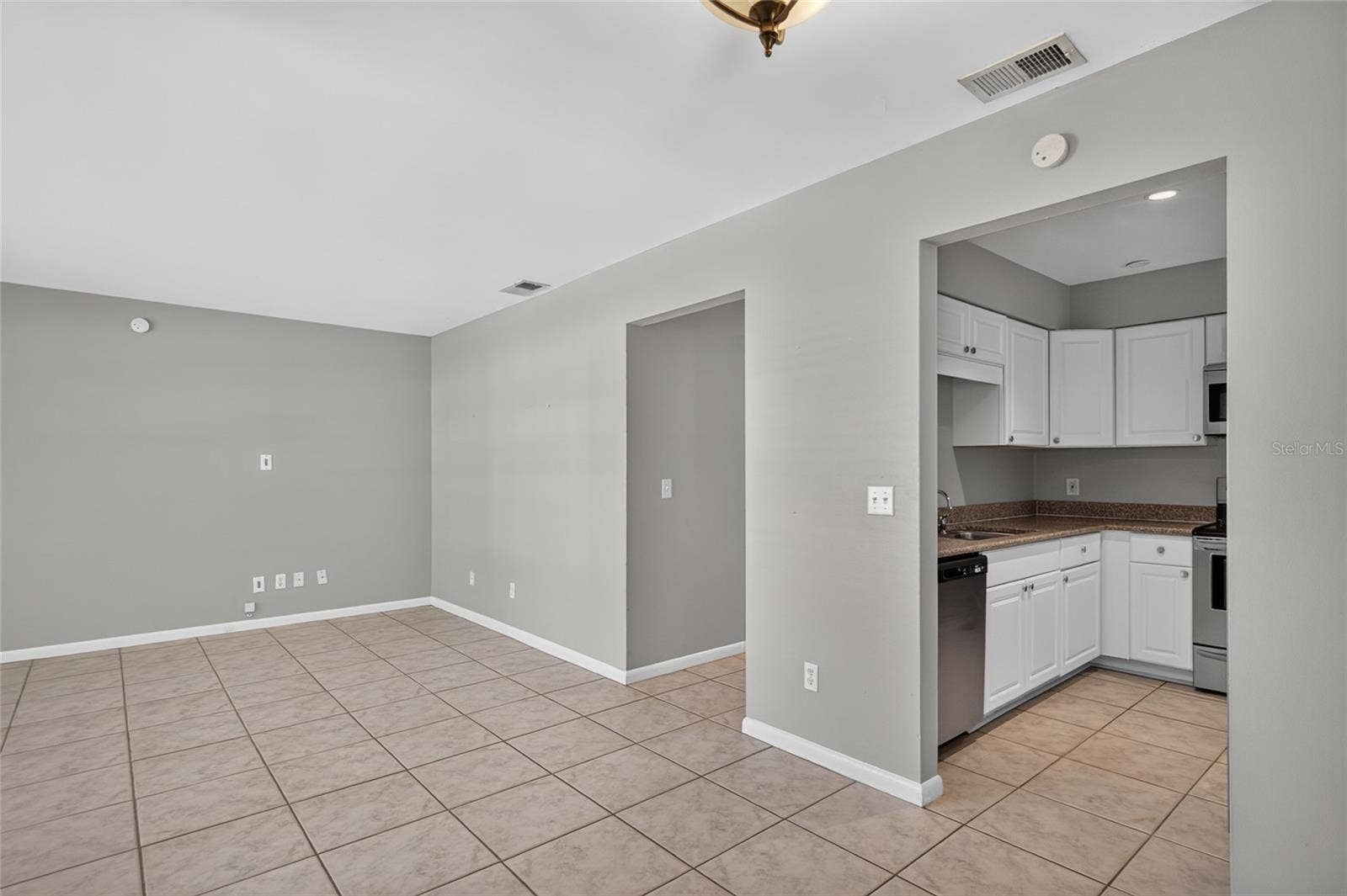 6207 INTERBAY AVENUE, Tampa, FL 33611 6207 INTERBAY AVENUE, Tampa, FL 33611