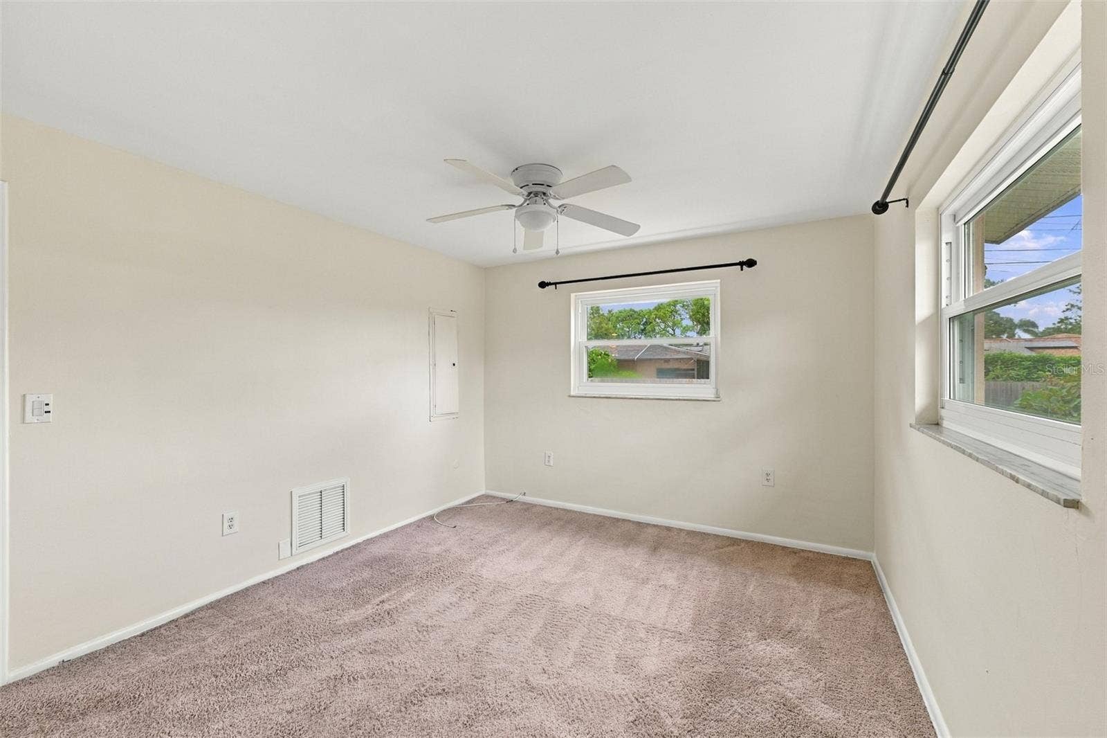 2368 SARAZEN DRIVE, Dunedin, FL 34698 2368 SARAZEN DRIVE, Dunedin, FL 34698