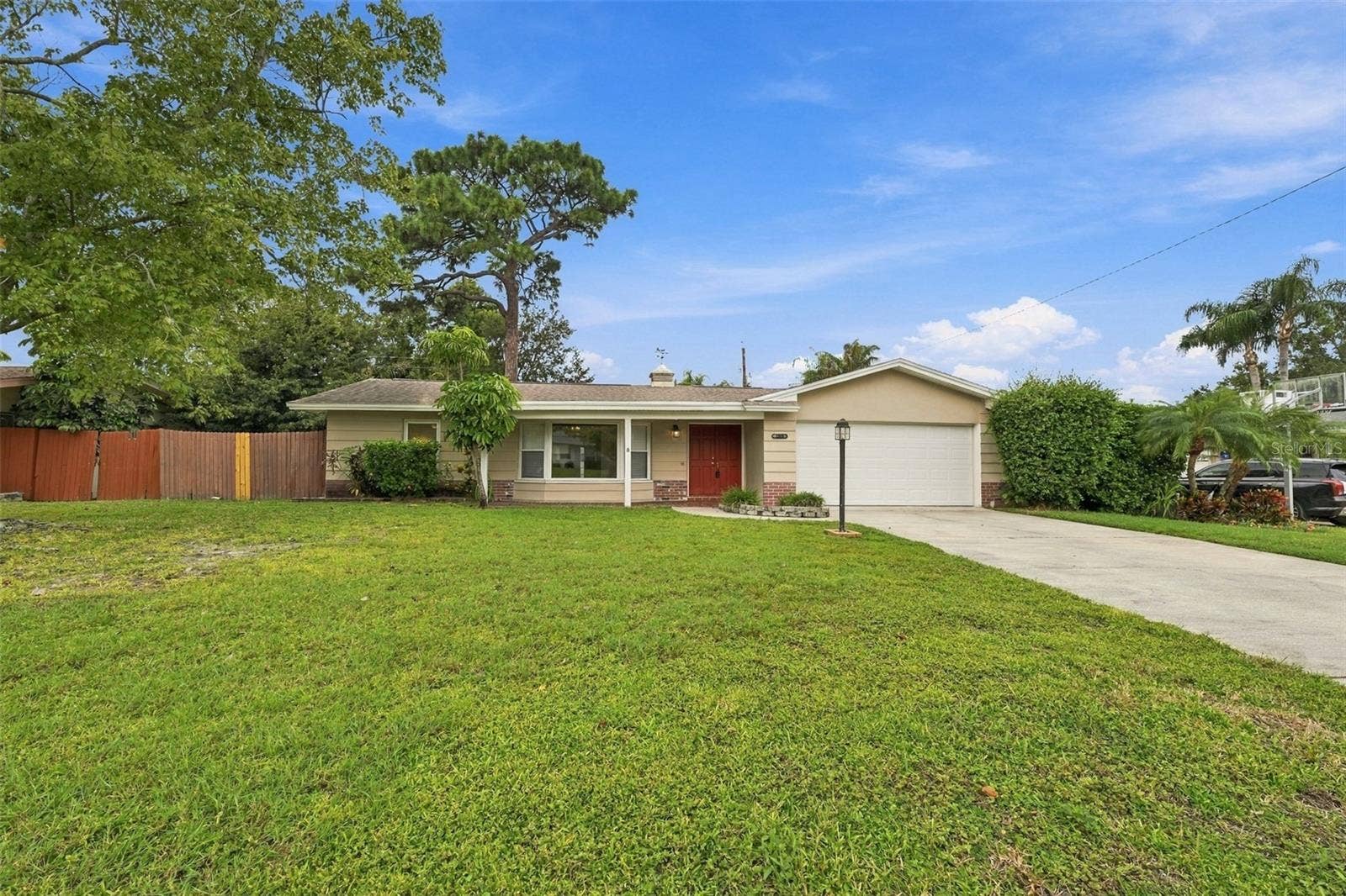 2368 SARAZEN DRIVE, Dunedin, FL 34698 2368 SARAZEN DRIVE, Dunedin, FL 34698