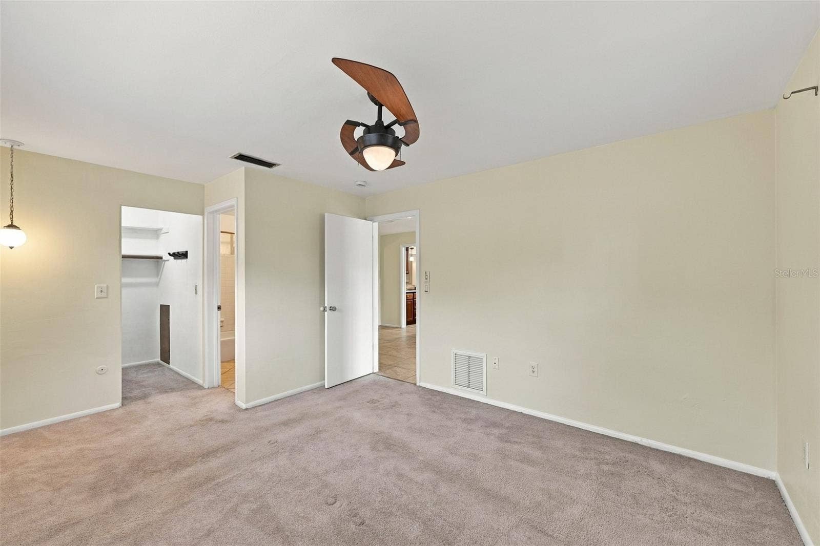 2368 SARAZEN DRIVE, Dunedin, FL 34698 2368 SARAZEN DRIVE, Dunedin, FL 34698