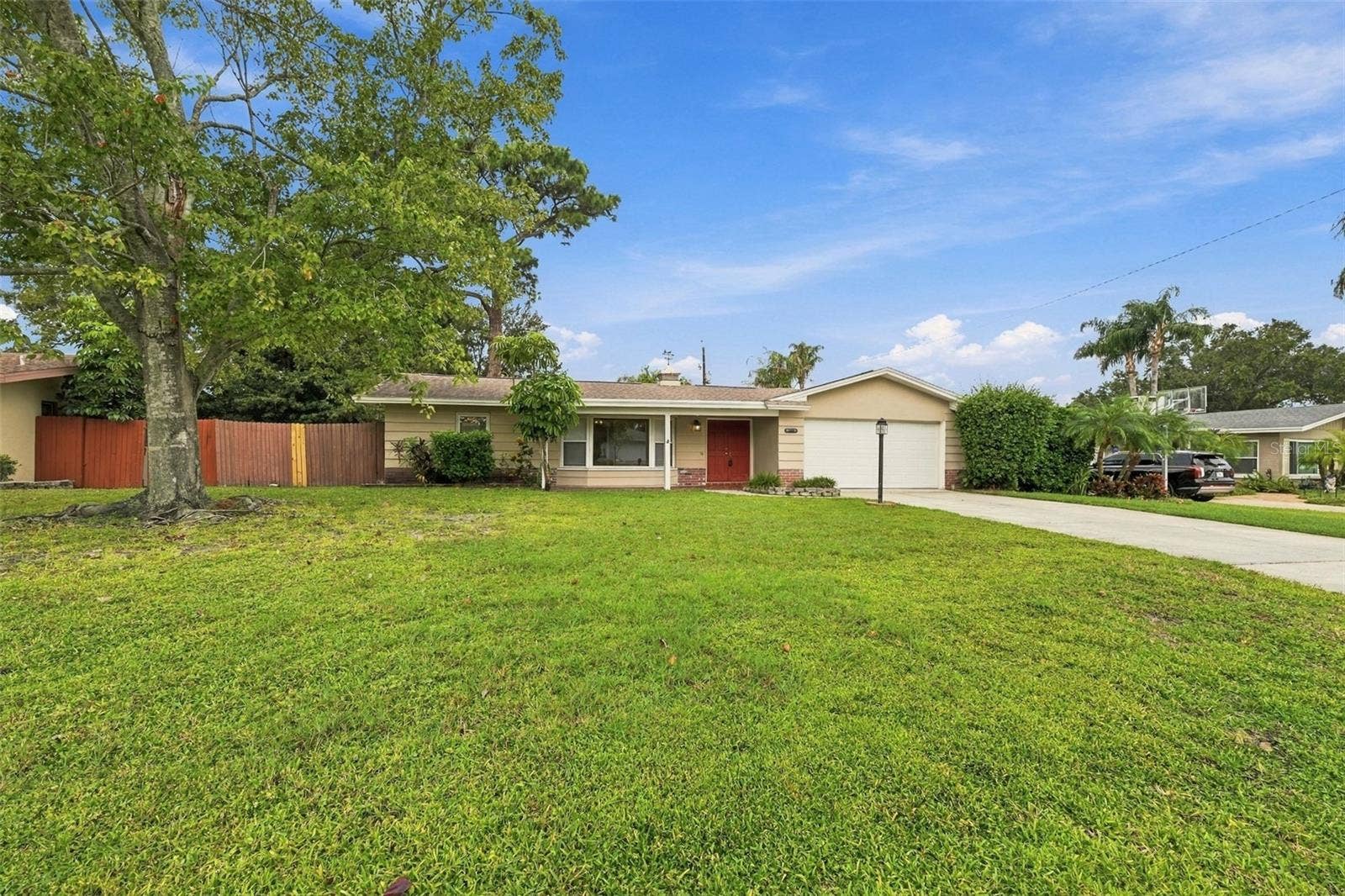 2368 SARAZEN DRIVE, Dunedin, FL 34698 2368 SARAZEN DRIVE, Dunedin, FL 34698