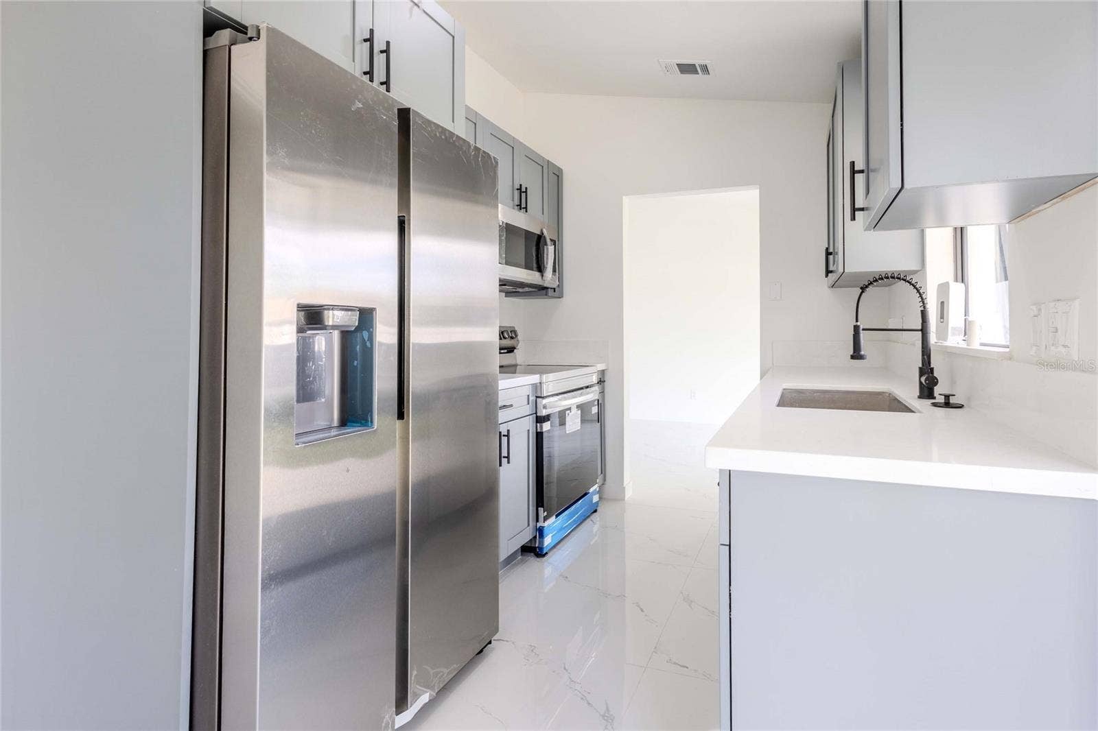 1038 RIDGEWAY DRIVE, North Fort Myers, FL 33903 1038 RIDGEWAY DRIVE, North Fort Myers, FL 33903