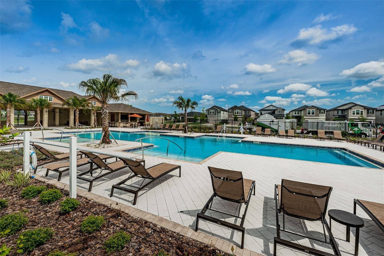 8327 CRESCENT OAKS DRIVE, New Port Richey, FL 34655 8327 CRESCENT OAKS DRIVE, New Port Richey, FL 34655