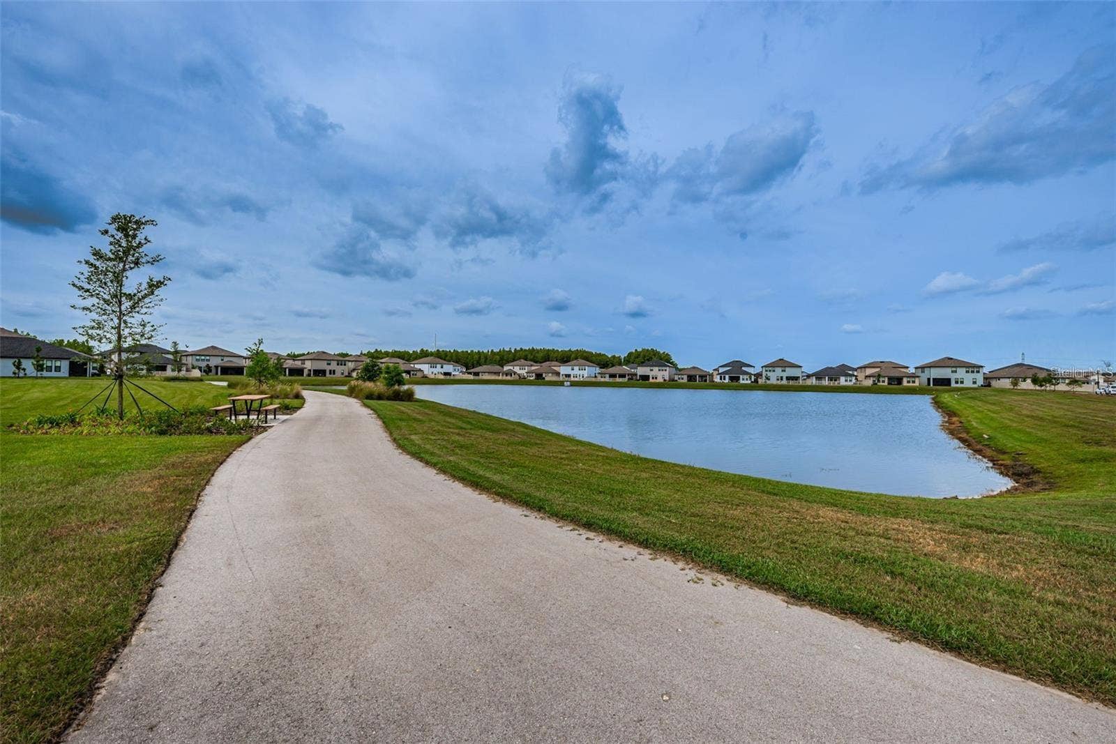 8327 CRESCENT OAKS DRIVE, New Port Richey, FL 34655 8327 CRESCENT OAKS DRIVE, New Port Richey, FL 34655