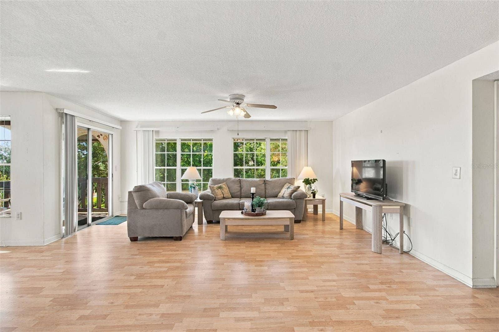 210 N BAYSHORE BOULEVARD, #207, Clearwater, FL 33759 210 N BAYSHORE BOULEVARD, #207, Clearwater, FL 33759