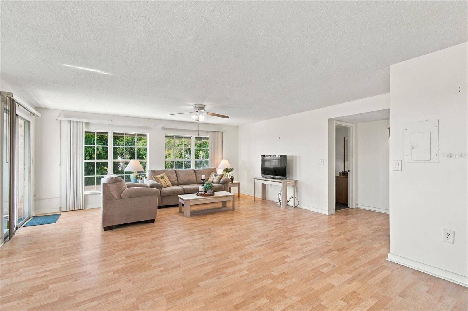 210 N BAYSHORE BOULEVARD, #207, Clearwater, FL 33759 210 N BAYSHORE BOULEVARD, #207, Clearwater, FL 33759