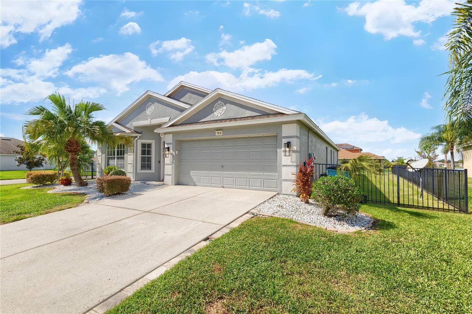 7619 CRESCENT PALM DRIVE, Wesley Chapel, FL 33545