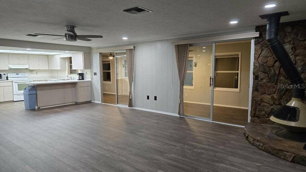 3101 N CANAL DRIVE, Palm Harbor, FL 34684