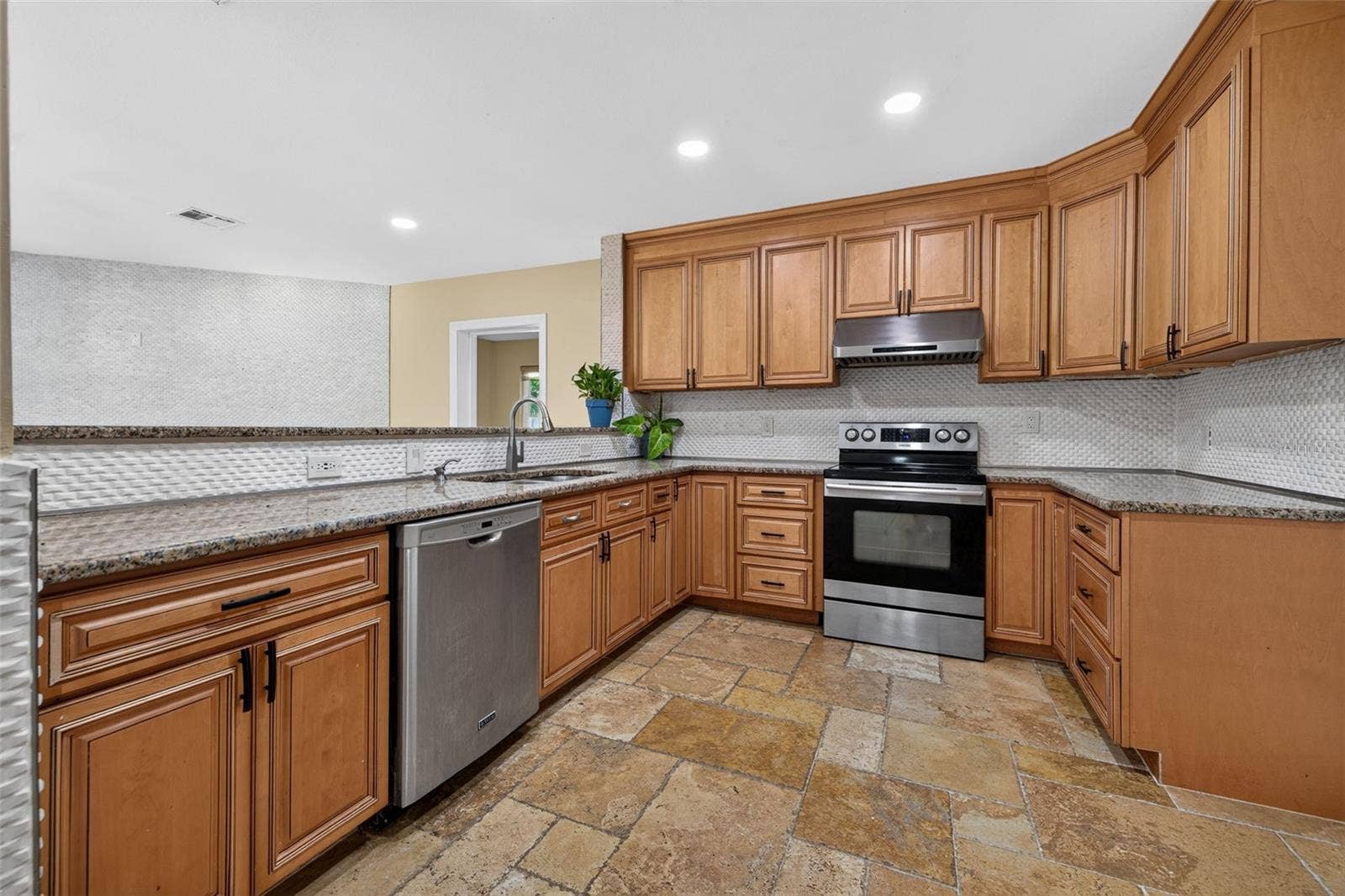 1115 WOODSIDE AVENUE, Clearwater, FL 33756 1115 WOODSIDE AVENUE, Clearwater, FL 33756