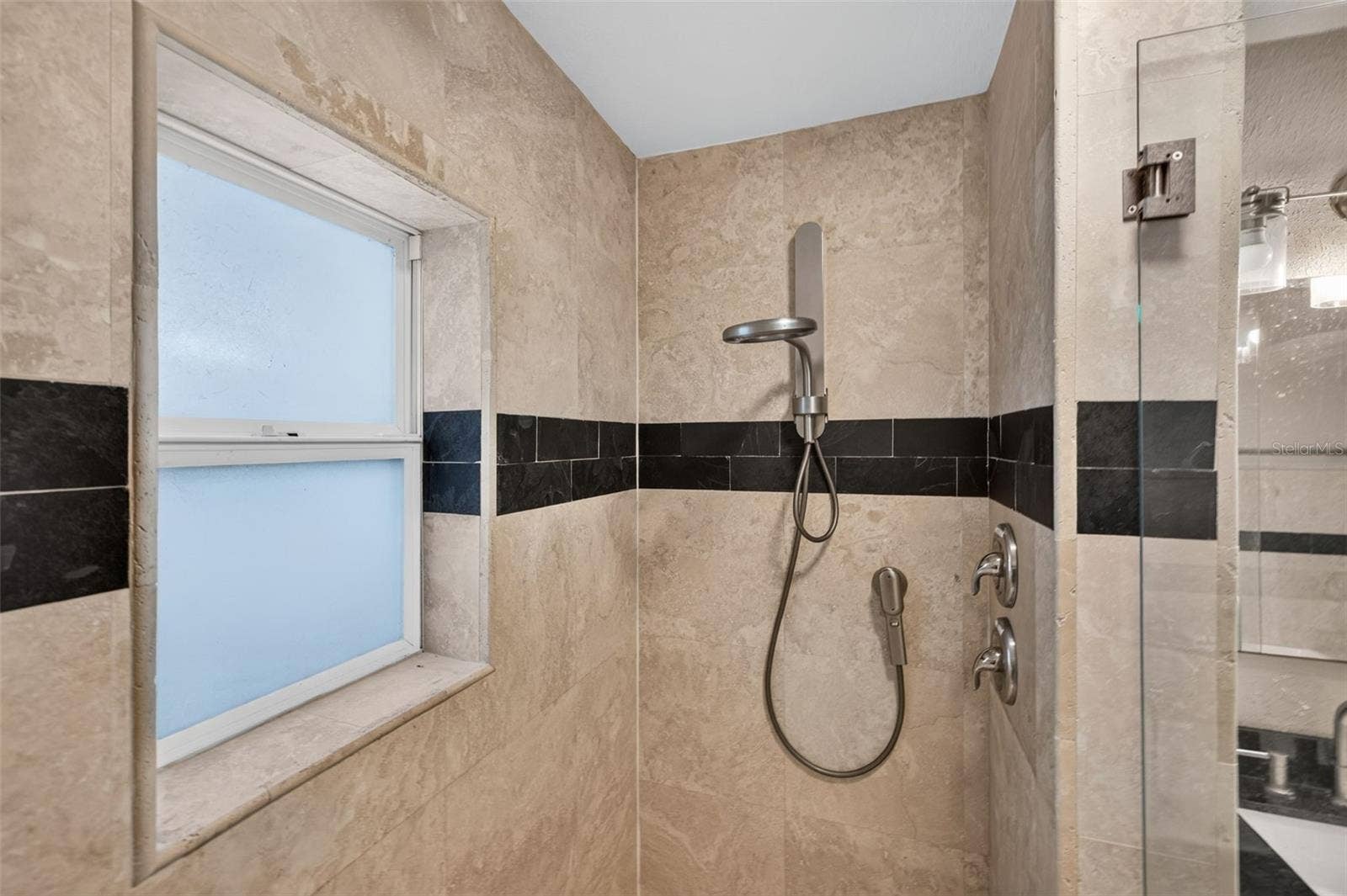 1115 WOODSIDE AVENUE, Clearwater, FL 33756 1115 WOODSIDE AVENUE, Clearwater, FL 33756