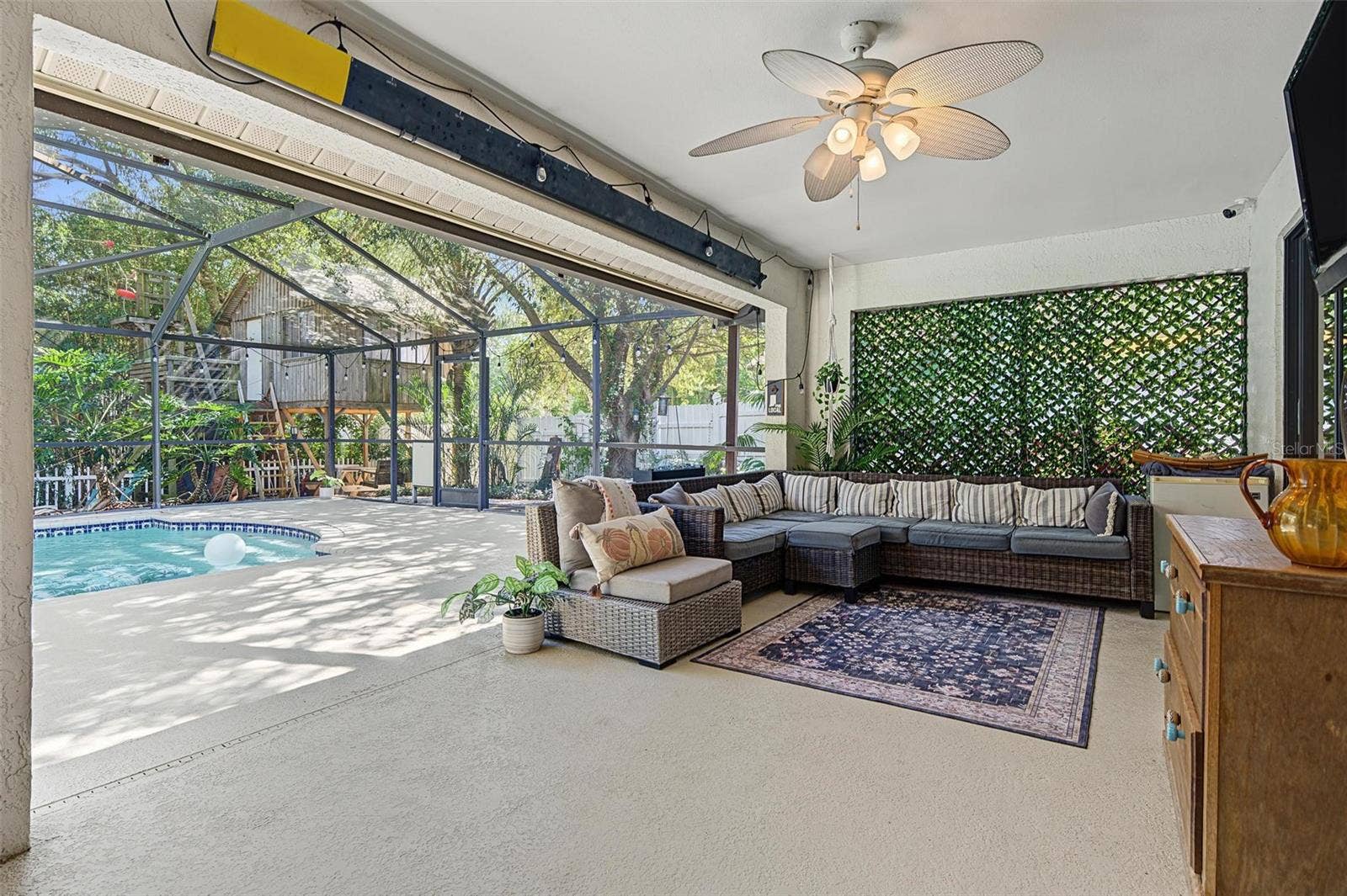 3024 PINEVIEW DRIVE, Holiday, FL 34691 3024 PINEVIEW DRIVE, Holiday, FL 34691