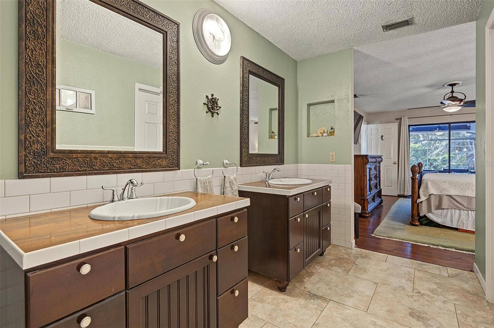 3024 PINEVIEW DRIVE, Holiday, FL 34691 3024 PINEVIEW DRIVE, Holiday, FL 34691