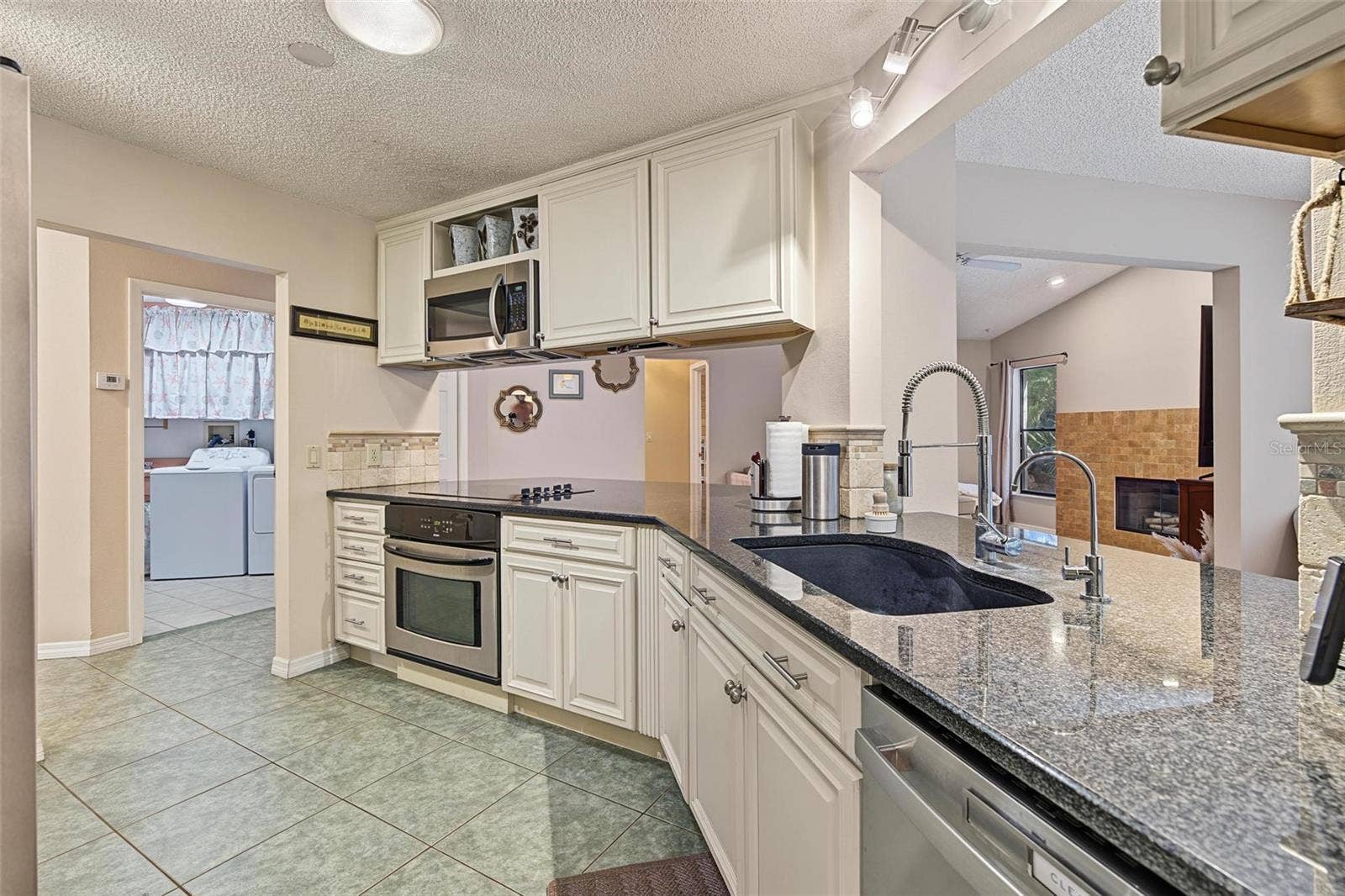 3024 PINEVIEW DRIVE, Holiday, FL 34691 3024 PINEVIEW DRIVE, Holiday, FL 34691