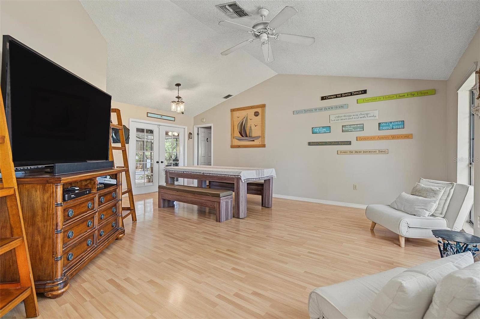 3024 PINEVIEW DRIVE, Holiday, FL 34691 3024 PINEVIEW DRIVE, Holiday, FL 34691
