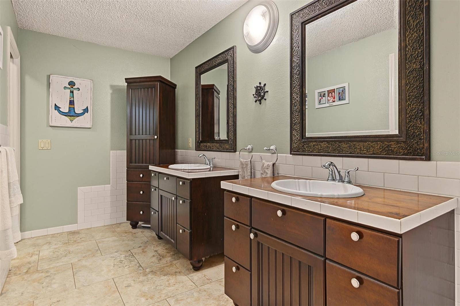 3024 PINEVIEW DRIVE, Holiday, FL 34691 3024 PINEVIEW DRIVE, Holiday, FL 34691