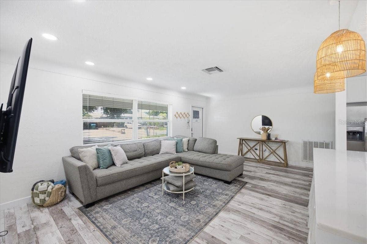 11399 119TH TERRACE, Seminole, FL 33778 11399 119TH TERRACE, Seminole, FL 33778